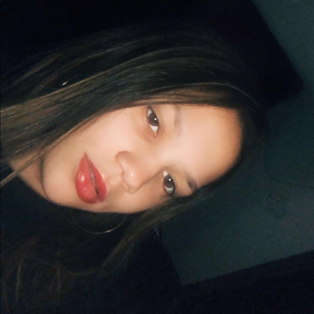 Meet your Posher, Alessa